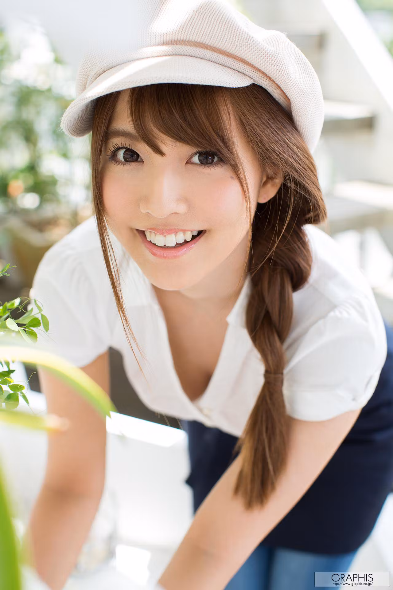 唯美自然户外背景下的可爱风骚私房清纯少女诱惑